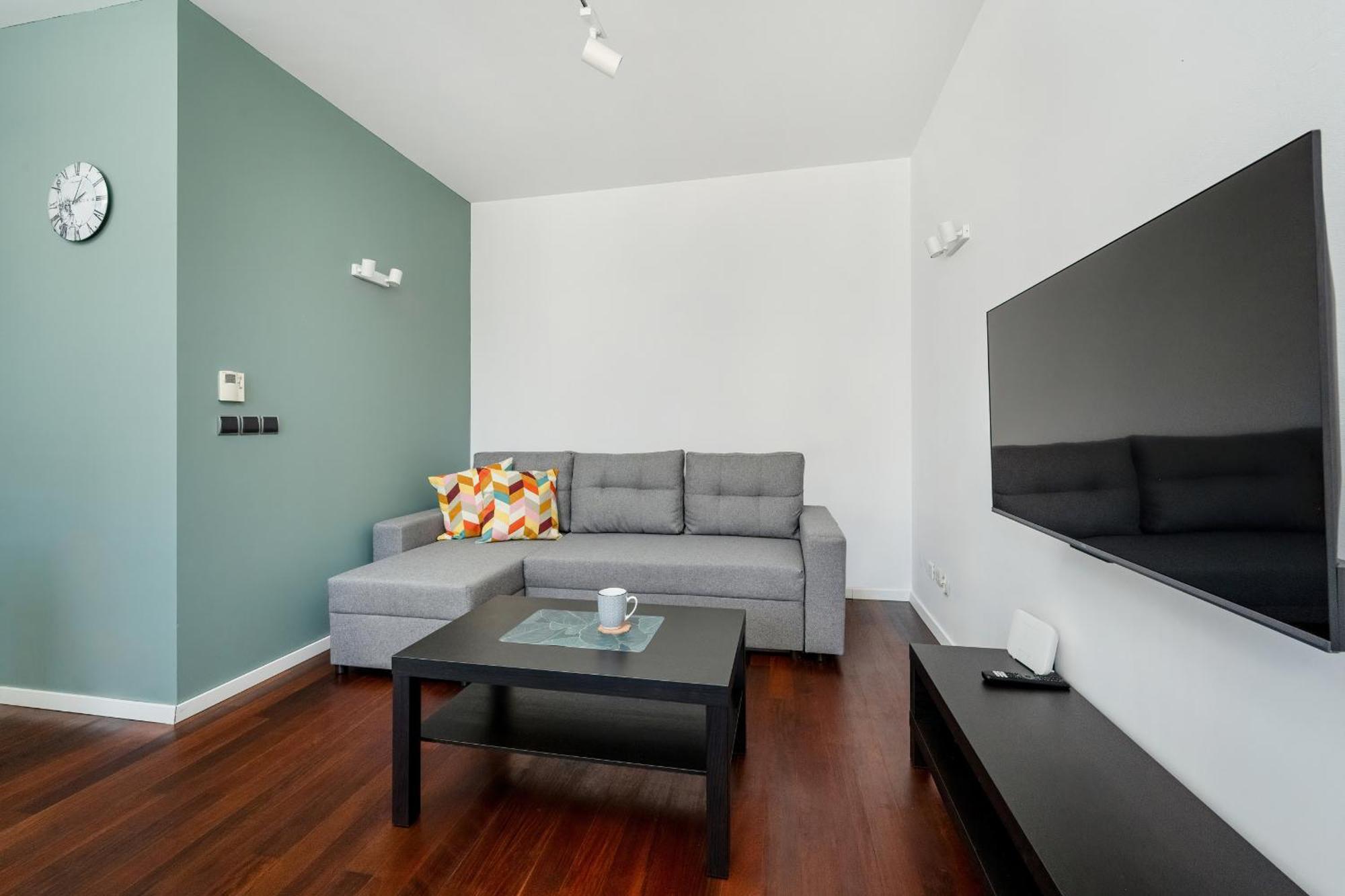 Przytulny Z Parkingiem Partynice We Wroclawiu By Renters Apartment